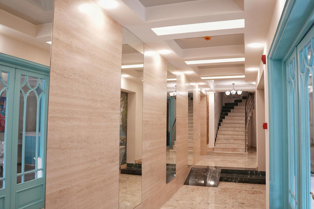 Hotel Embassy Tbilisi Exterior foto